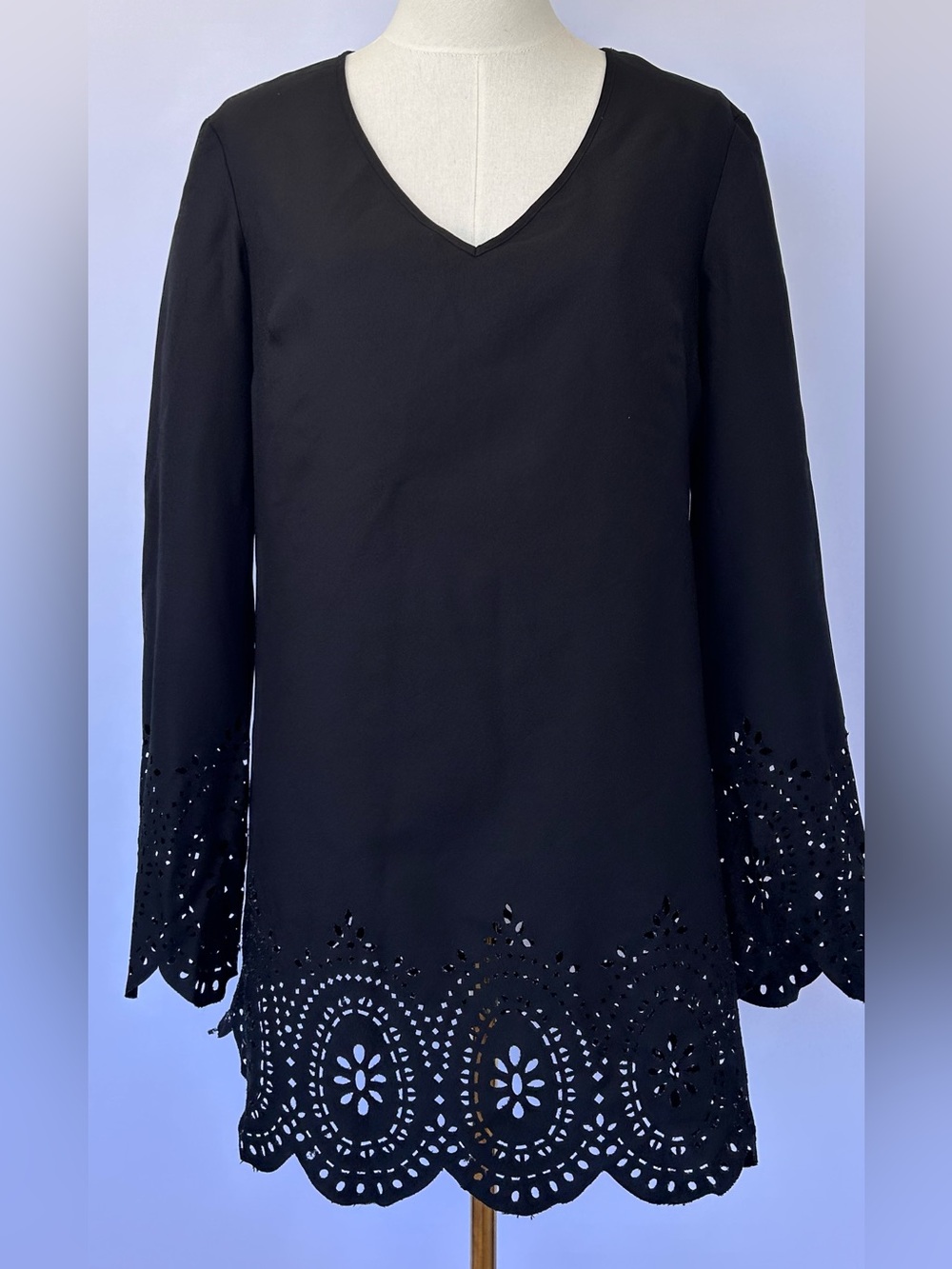 Catalina Women’s Tunic Swim Cover Up Scalloped Laser Cut Black Size M (8-10)